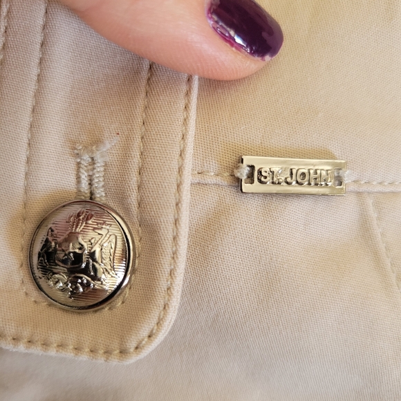 ST. JOHN‎ Women Beige Cargo Bermuda Shorts Size 6 Silver Hardware - Picture 4 of 9